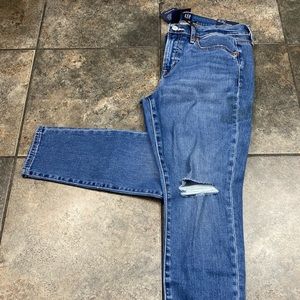 NEW Gap True Skinny Ankle Jeans Distressed Size 10